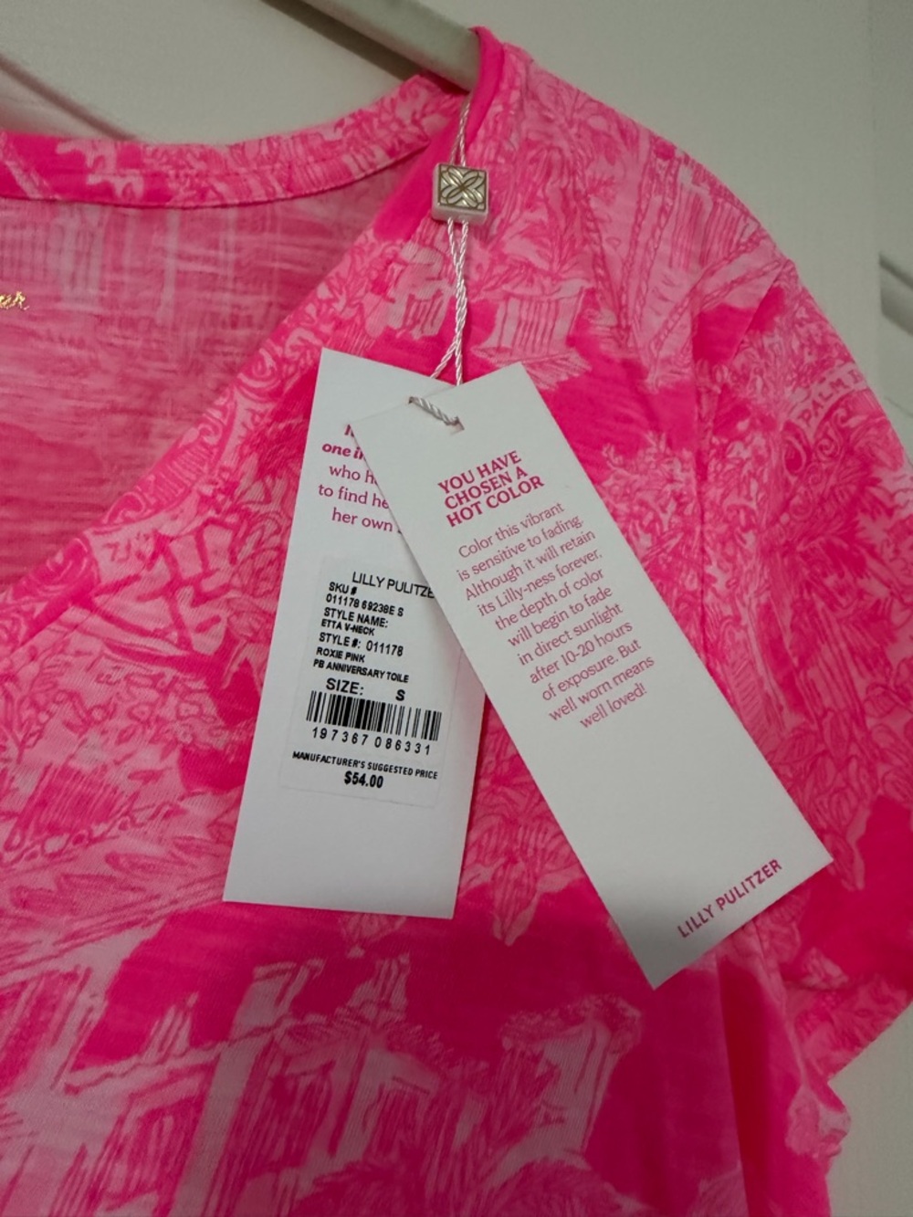 NWT Lilly Pulitzer Etta V-Neck Top Roxie Pink PB Anniversary Toile - Picture 8 of 8